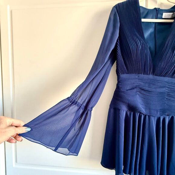 NWT Ieena for Mac Duggal  Pleated Bell Sleeve Chiffon Cocktail Mini Dress, Size - Picture 6 of 13